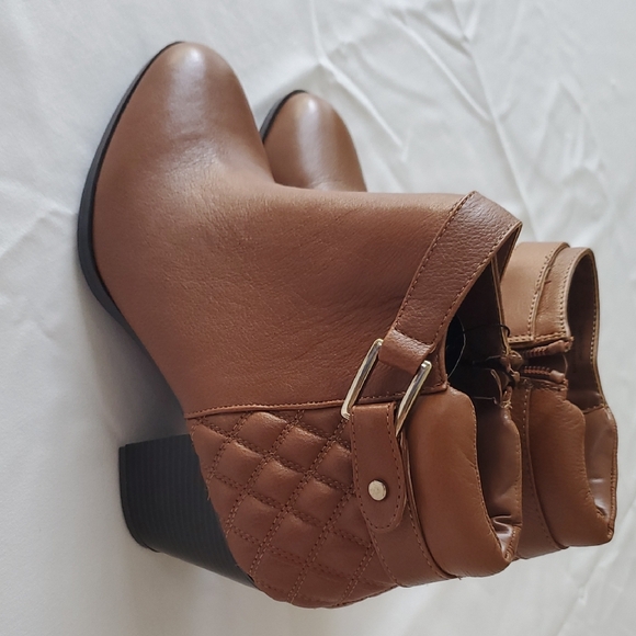 New 
Alfani Wakefield Women's Ankle Boots Brown Leather Zip Up, Size: 9.5M - Picture 8 of 15